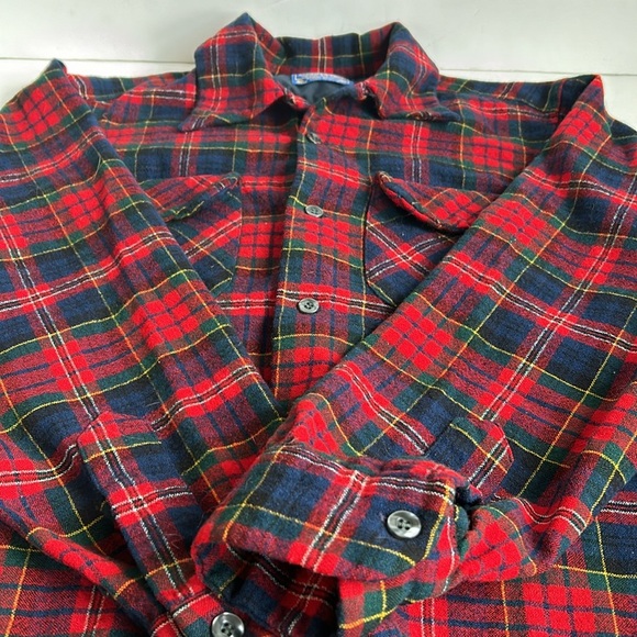 Vintage Pendleton 100% wool long sleeve button down red blue green plaid flannel - Picture 16 of 16